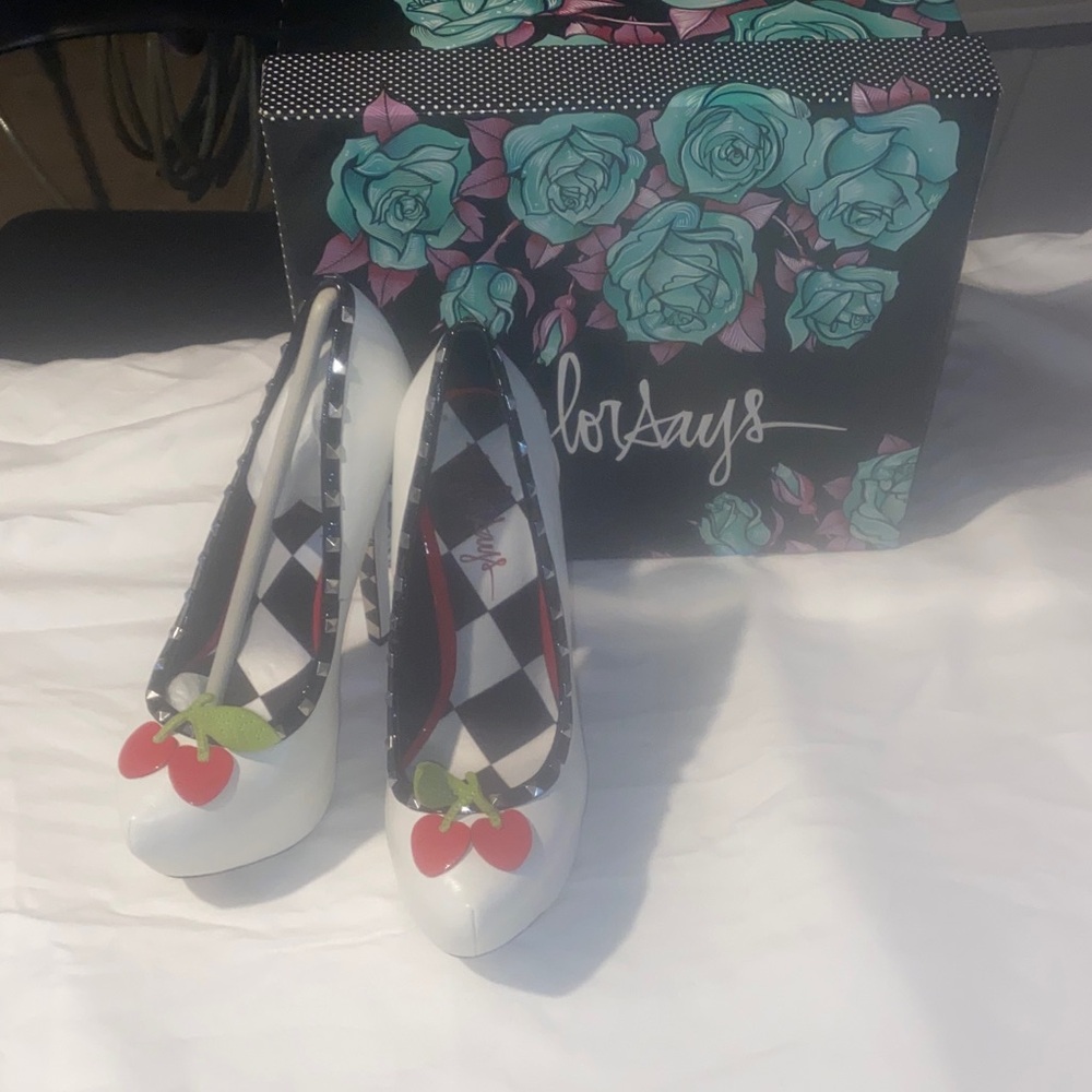 Taylor says size 8 women’s